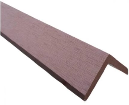 Perfil L Deck de alta calidad, diseñados para brindar soporte estructural y estabilidad en aplicaciones de construcción. Ideal para la creación de pasarelas
